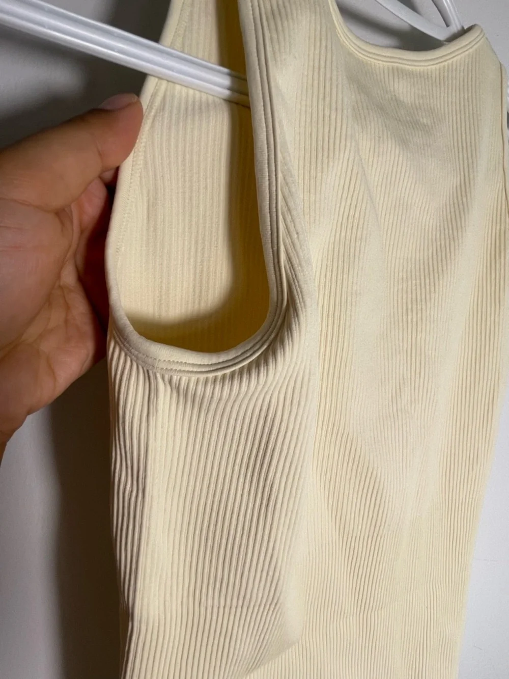 OQQ Women’s Sleeveless Cream Ribbed Bodysuit - Minimal Crew Neck Size M NWOT